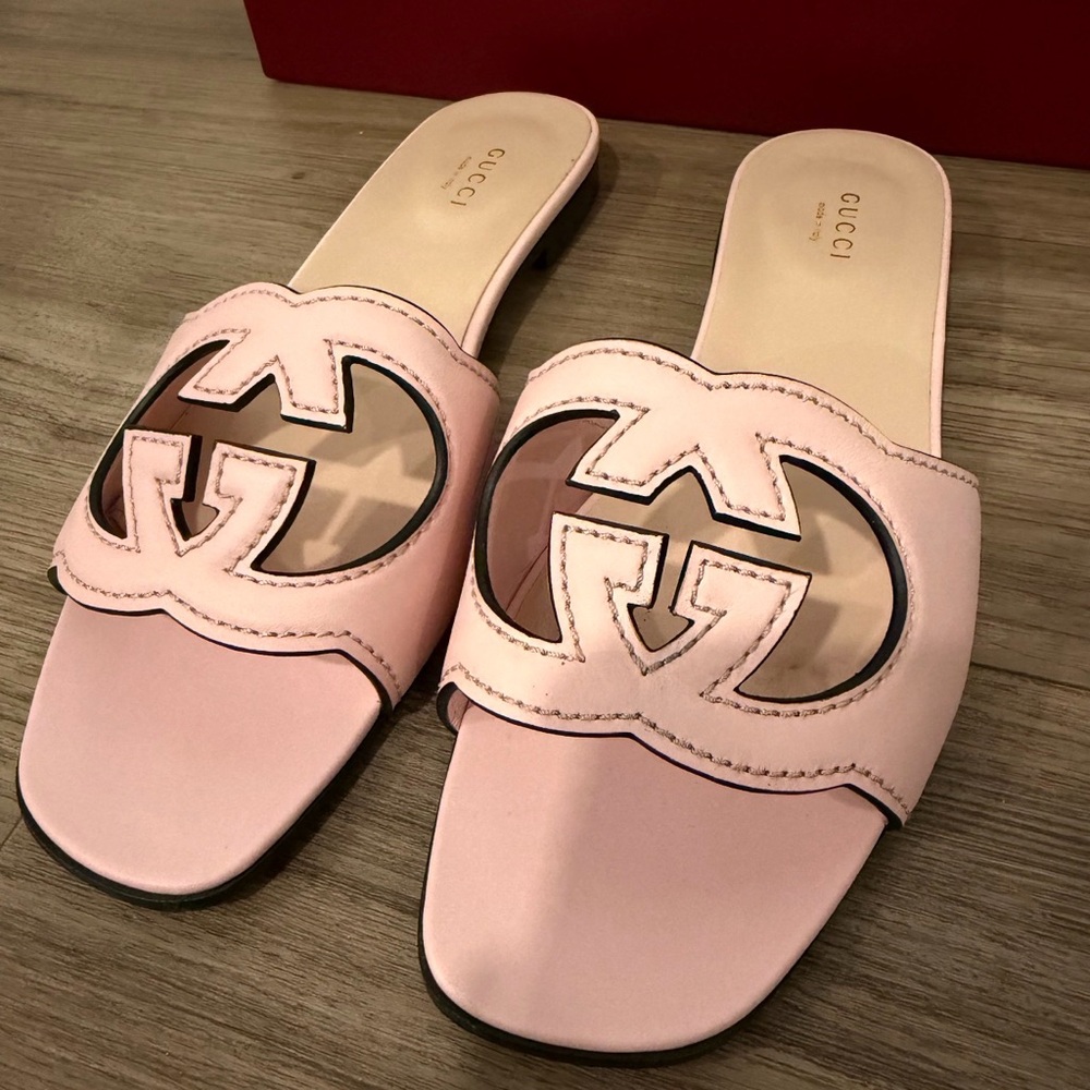 Gucci slide sandal with Interlocking G